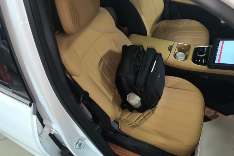 Used Geely Galaxy Xingjian 7 EM-i 2025 120km Launch+ Version Right Front Seat