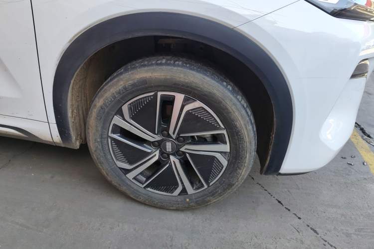 Used Geely Galaxy Xingjian 7 EM-i 2025 120km Launch+ Version Right Front Wheel Hub