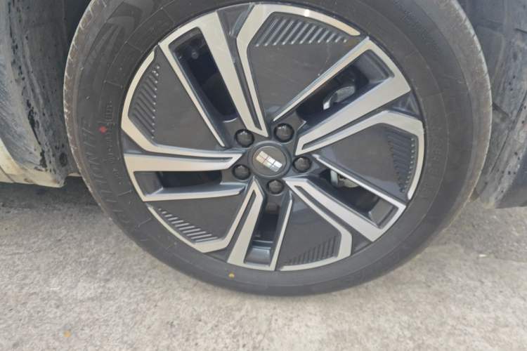 Used Geely Galaxy Xingjian 7 EM-i 2025 120km Exploration+ Version Right Front Wheel Hub