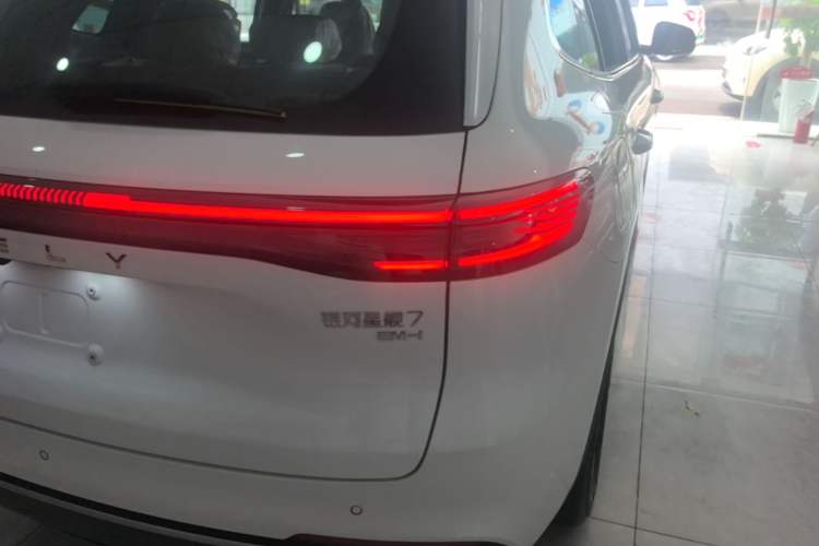 Used Geely Galaxy Xingjian 7 EM-i 2025 120km Exploration+ Version Right Rear Taillight