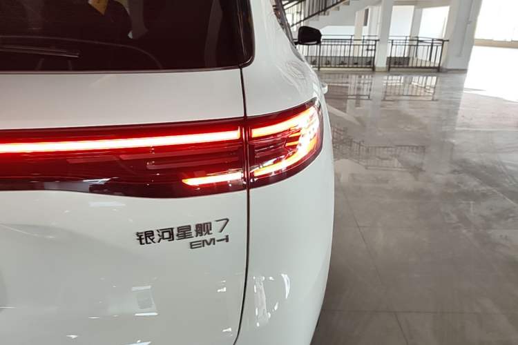 Used Geely Galaxy Xingjian 7 EM-i 2025 120km Exploration+ Version Right Rear Taillight