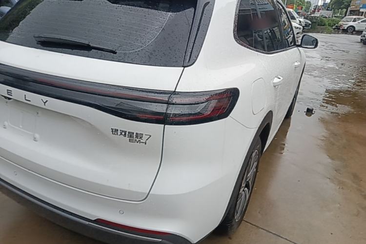 Used Geely Galaxy Xingjian 7 EM-i 2025 120km Launch+ Version Right Rear Taillight