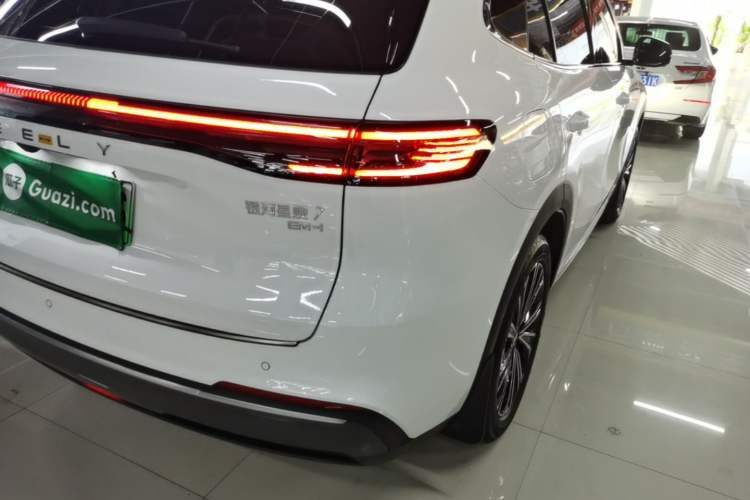 Used Geely Galaxy Xingjian 7 EM-i 2025 120km Navigator Edition Right Rear Taillight