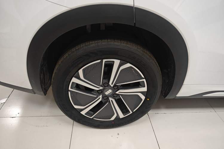 Used Geely Galaxy Xingjian 7 EM-i 2025 120km Exploration+ Version Right Rear Wheel Hub