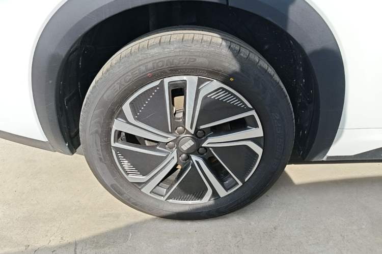 Used Geely Galaxy Xingjian 7 EM-i 2025 120km Exploration+ Version Right Rear Wheel Hub