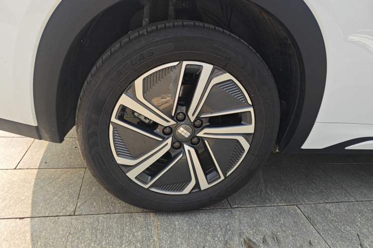 Used Geely Galaxy Xingjian 7 EM-i 2025 120km Exploration+ Version Right Rear Wheel Hub