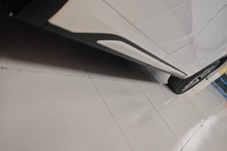 Used Geely Galaxy Xingjian 7 EM-i 2025 120km Exploration+ Version Right Side Sill