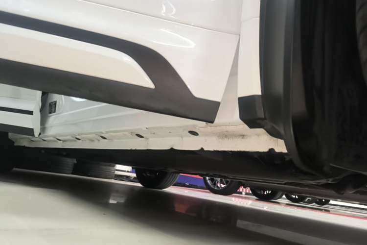 Used Geely Galaxy Xingjian 7 EM-i 2025 120km Exploration+ Version Right Side Sill