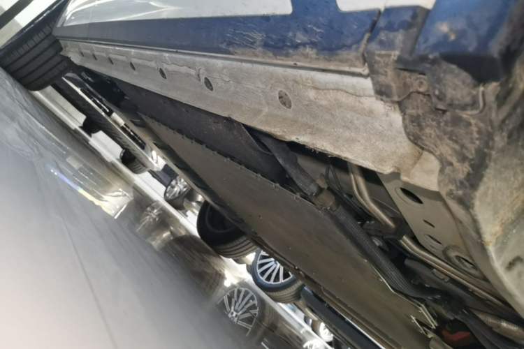 Used Geely Galaxy Xingjian 7 EM-i 2025 120km Exploration+ Version Right Side Sill
