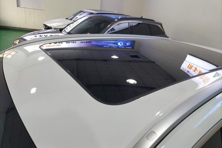 Used Geely Galaxy Xingjian 7 EM-i 2025 120km Launch+ Version Roof