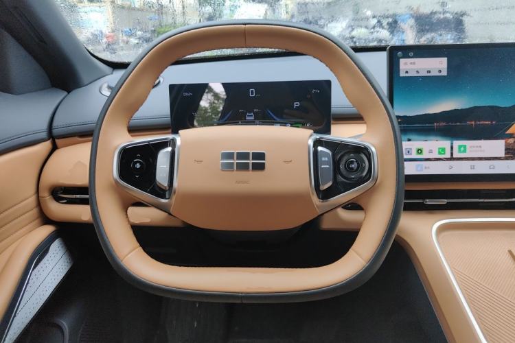 Used Geely Galaxy Xingjian 7 EM-i 2025 120km Launch+ Version Steering Wheel