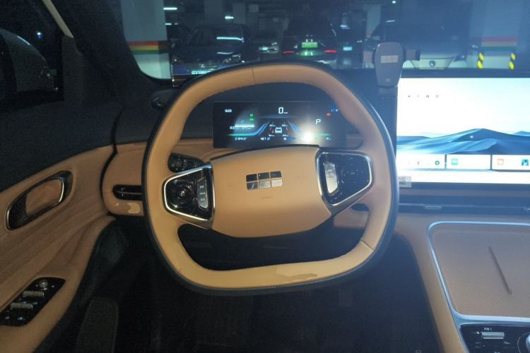 Used Geely Galaxy Xingjian 7 EM-i 2025 120km Launch+ Version Steering Wheel
