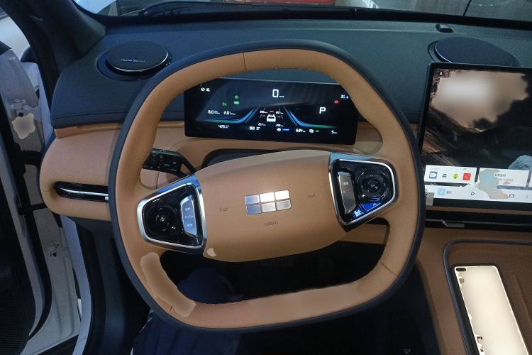 Used Geely Galaxy Xingjian 7 EM-i 2025 120km Launch+ Version Steering Wheel