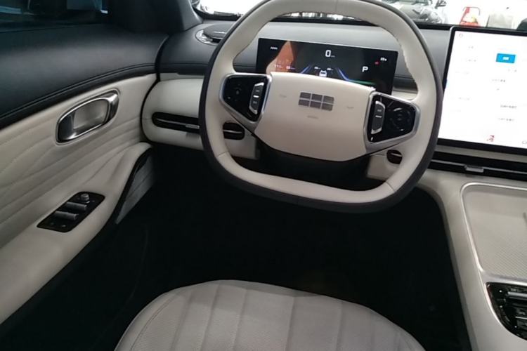 Used Geely Galaxy Xingjian 7 EM-i 2025 120km Launch+ Version Steering Wheel