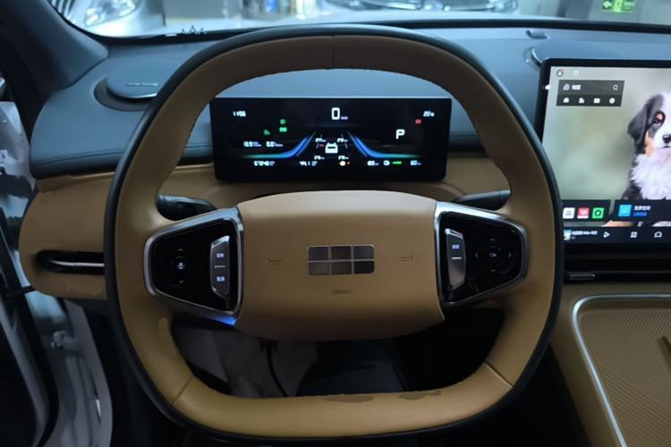 Used Geely Galaxy Xingjian 7 EM-i 2025 120km Launch+ Version Steering Wheel