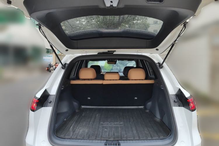 Used Geely Galaxy Xingjian 7 EM-i 2025 120km Launch+ Version Trunk