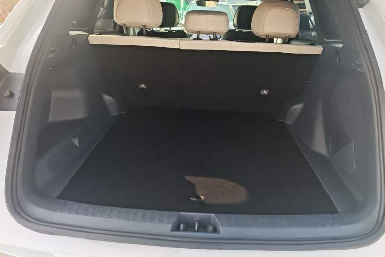 Used Geely Galaxy Xingjian 7 EM-i 2025 120km Launch+ Version Trunk
