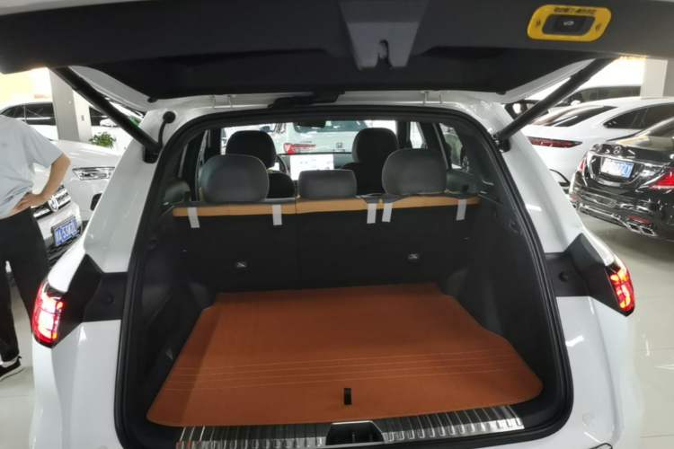Used Geely Galaxy Xingjian 7 EM-i 2025 120km Navigator Edition Trunk