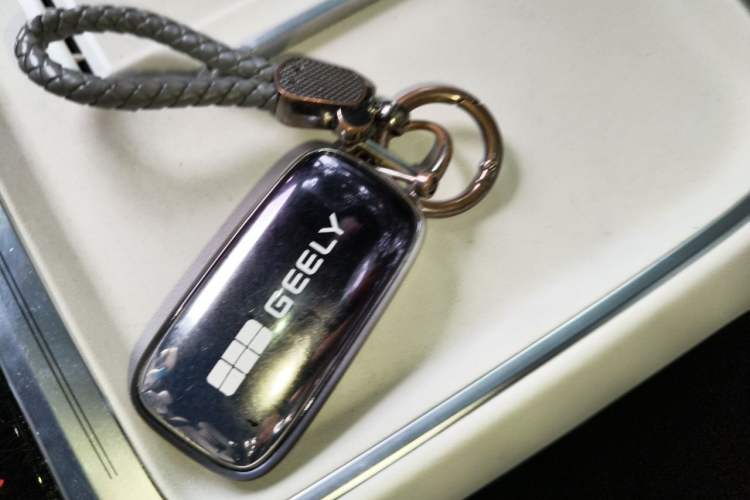 Used Geely Galaxy Xingjian 7 EM-i 2025 120km Navigator Edition Vehicle Key