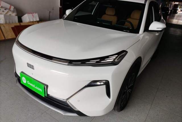 Używany Geely Galaxy Xingjian 7 EM-i 2025 120km Navigator Edition