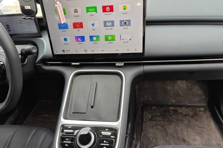 Used Geely Galaxy Xingjian 7 EM-i 2026 Model 135km Leading Edition Audio And AC Panel