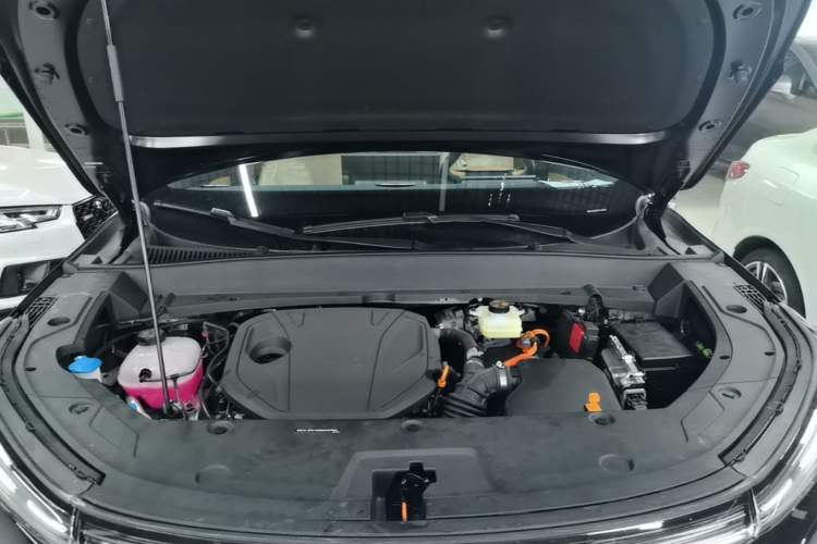 Used Geely Galaxy Xingjian 7 EM-i 2026 Model 135km Starship Version Engine Bay