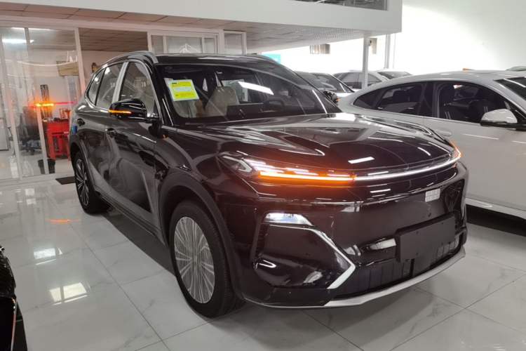 Used Geely Galaxy Xingjian 7 EM-i 2026 Model 135km Starship Version Front Right 45 Deg