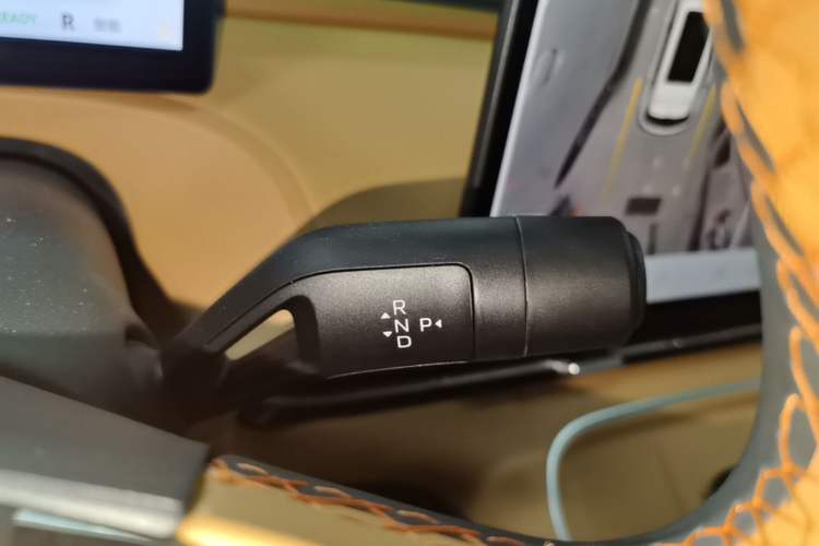 Used Geely Galaxy Xingjian 7 EM-i 2026 Model 135km Starship Version Gear Lever