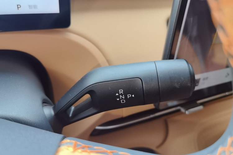 Used Geely Galaxy Xingjian 7 EM-i 2026 Model 135km Smart Navigation Version Gear Lever