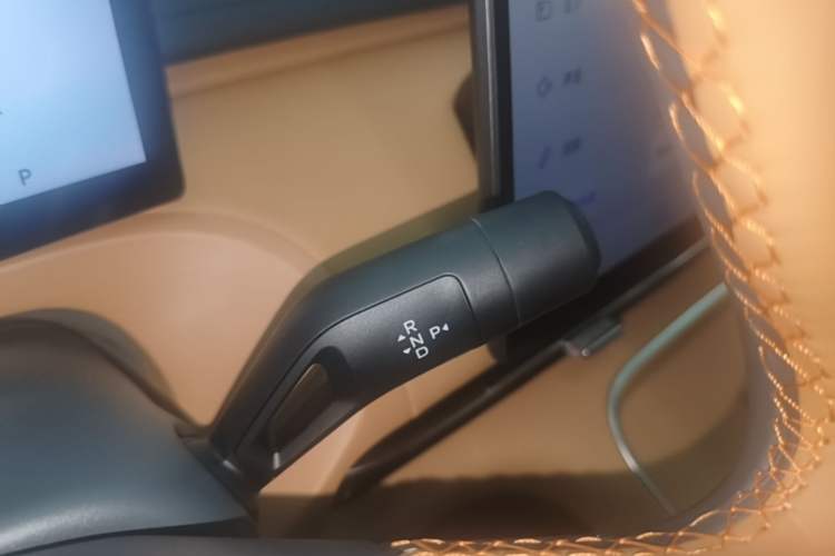 Used Geely Galaxy Xingjian 7 EM-i 2026 Model 135km Smart Navigation Version Gear Lever