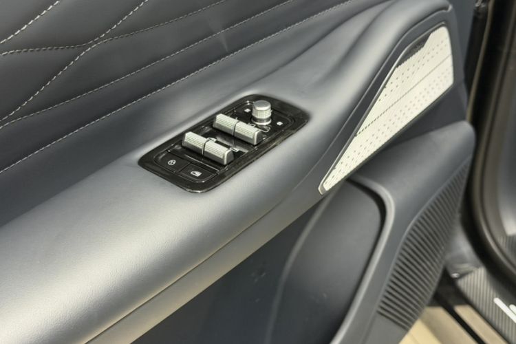Used Geely Galaxy Xingjian 7 EM-i 2026 Model 135km Leading Edition Interior 2