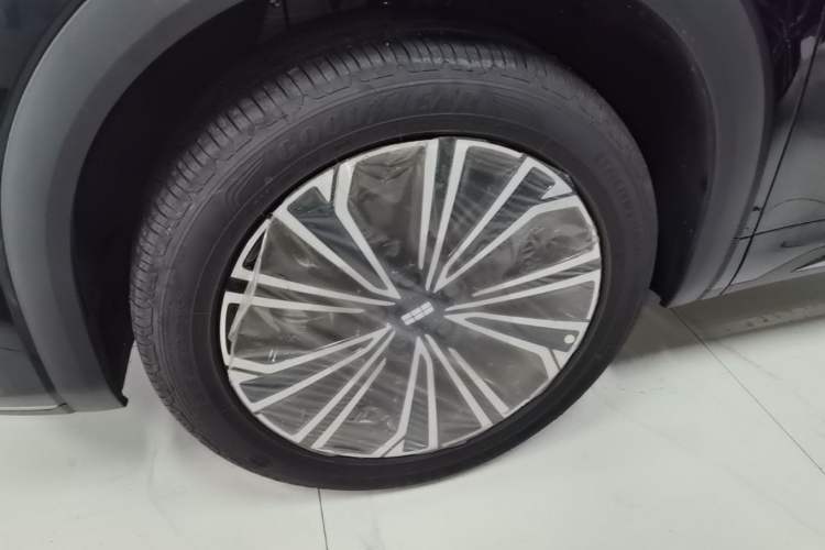 Used Geely Galaxy Xingjian 7 EM-i 2026 Model 135km Starship Version Left Front Wheel Hub