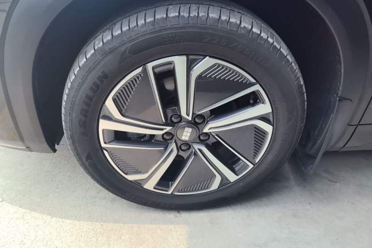 Used Geely Galaxy Xingjian 7 EM-i 2026 Model 135km Smart Navigation Version Left Front Wheel Hub