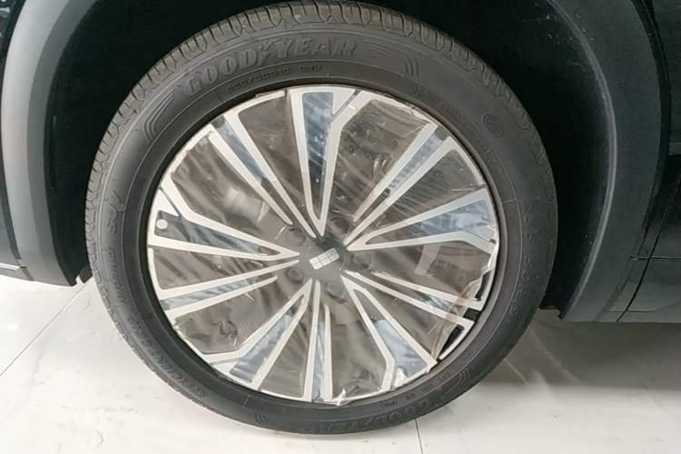 Used Geely Galaxy Xingjian 7 EM-i 2026 Model 135km Starship Version Left Front Wheel Hub