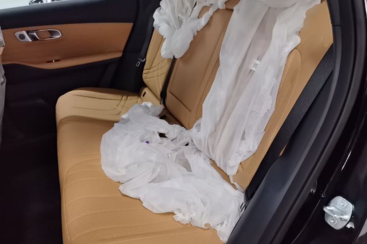 Used Geely Galaxy Xingjian 7 EM-i 2026 Model 135km Starship Version Left Rear Seat
