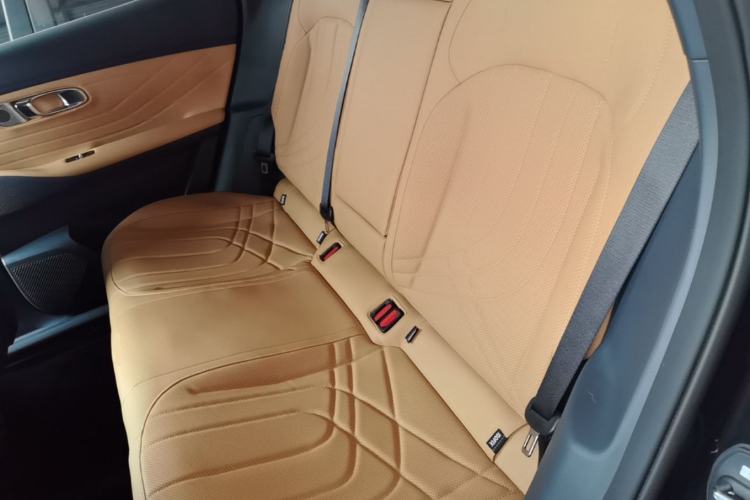 Used Geely Galaxy Xingjian 7 EM-i 2026 Model 135km Smart Navigation Version Left Rear Seat