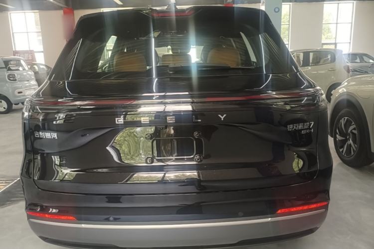 Used Geely Galaxy Xingjian 7 EM-i 2026 Model 135km Smart Navigation Version Rear