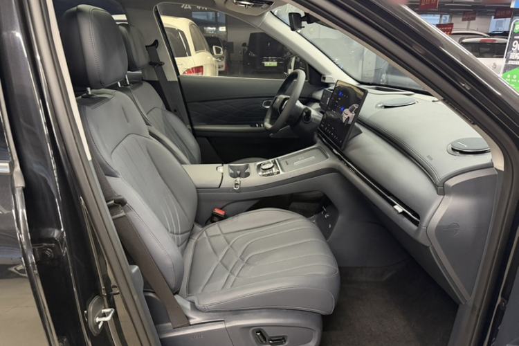 Used Geely Galaxy Xingjian 7 EM-i 2026 Model 135km Leading Edition Right Front Seat