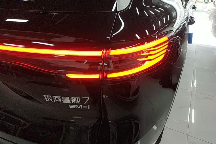 Used Geely Galaxy Xingjian 7 EM-i 2026 Model 135km Starship Version Right Rear Taillight