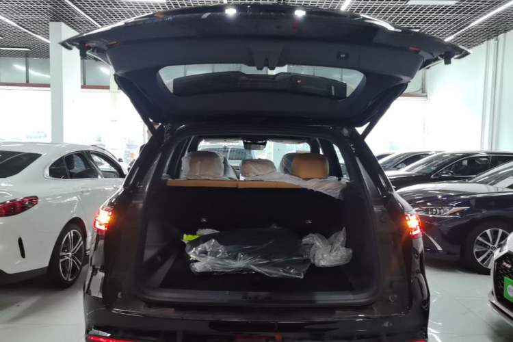 Used Geely Galaxy Xingjian 7 EM-i 2026 Model 135km Starship Version Trunk