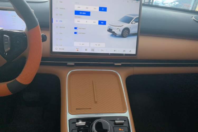 Used Geely Galaxy Xingjian 7 EM-i 2026 Model 135km Starship Version Audio And AC Panel