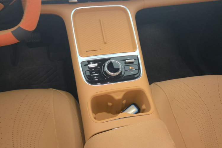 Used Geely Galaxy Xingjian 7 EM-i 2026 Model 135km Starship Version Gear Lever