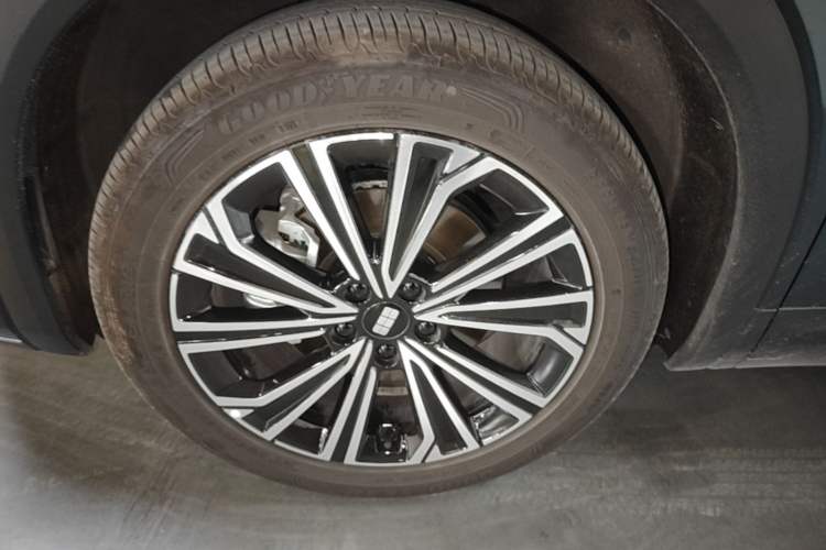 Used Geely Galaxy Xingjian 7 EM-i 2026 Model 135km Starship Version Left Front Wheel Hub