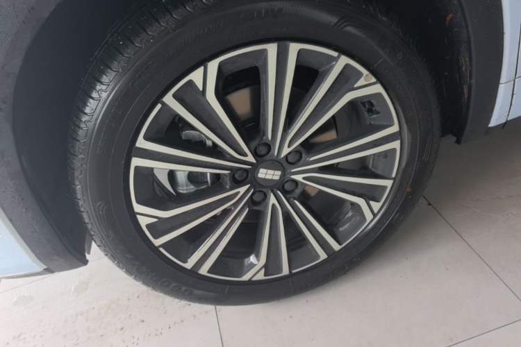 Used Geely Galaxy Xingjian 7 EM-i 2026 Model 135km Starship Version Left Front Wheel Hub