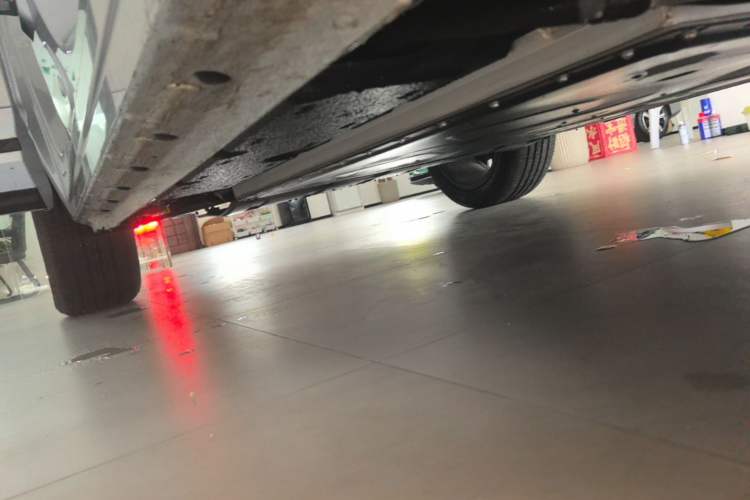 Used Geely Galaxy Xingjian 7 EM-i 2026 Model 135km Starship Version Right Side Sill