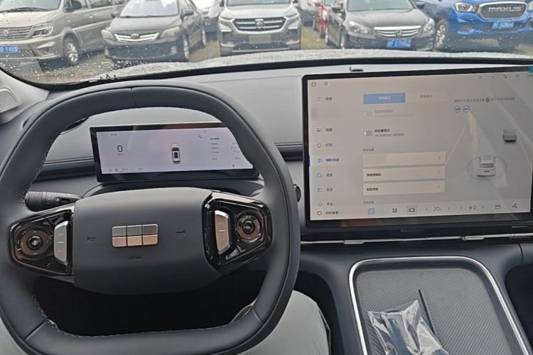 Used Geely Galaxy Xingjian 7 EM-i 2026 Model 135km Smart Navigation Version Center Console