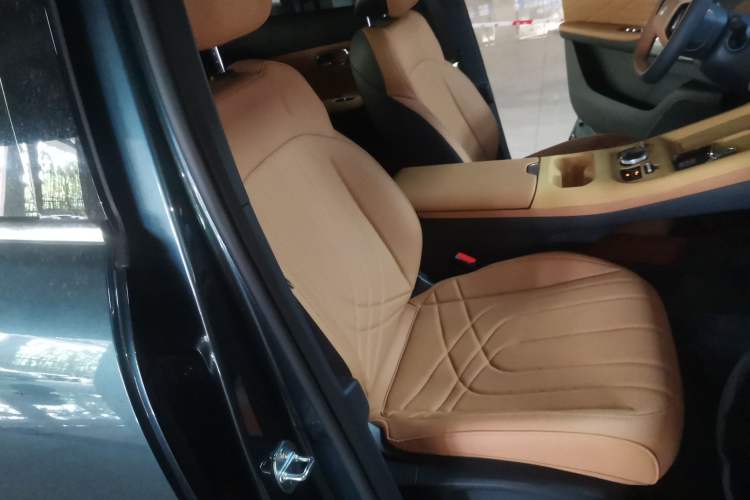 Used Geely Galaxy Xingjian 7 EM-i 2026 Model 135km Smart Navigation Version Right Front Seat