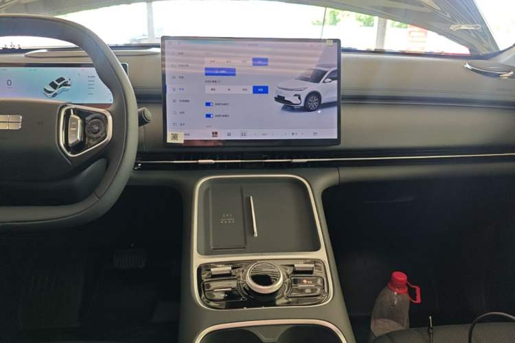Used Geely Galaxy Xingjian 7 EM-i 2026 Model Pure Electric Basic Model Audio And AC Panel