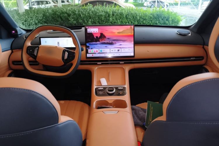 Used Geely Galaxy Xingjian 7 EM-i 2026 Model 135km Leading Edition Center Console