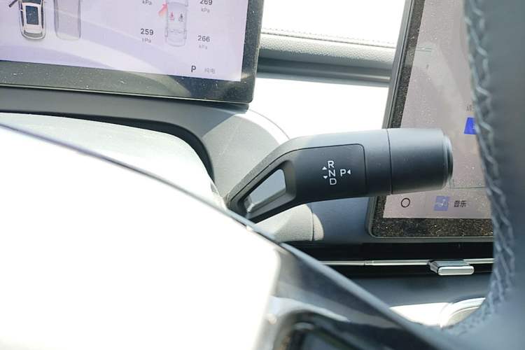 Used Geely Galaxy Xingjian 7 EM-i 2026 Model 135km Smart Navigation Version Gear Lever